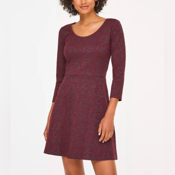 LOFT Outlet - Dress- Sz 10 Fit & Flare Burgundy Jacquard 3/4‎ Sleeve - Picture 1 of 9